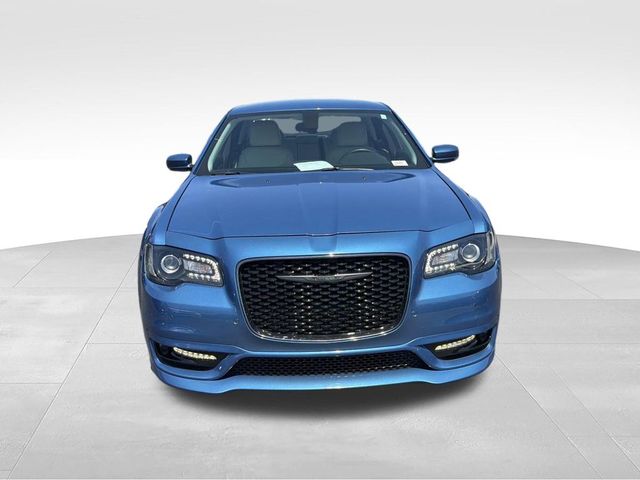 2022 Chrysler 300 Touring L