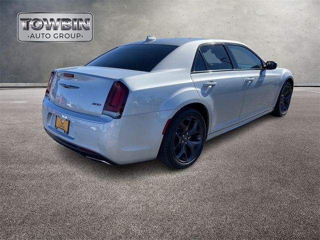 2022 Chrysler 300 Touring L