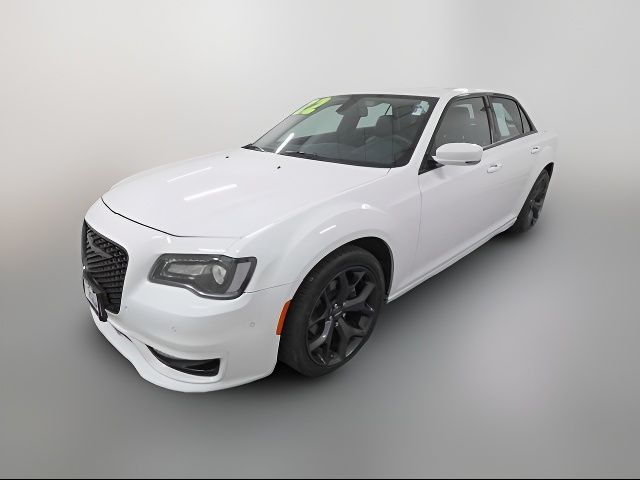 2022 Chrysler 300 Touring L