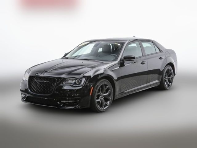 2022 Chrysler 300 Touring L