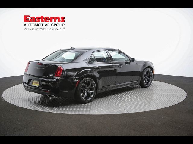 2022 Chrysler 300 Touring L