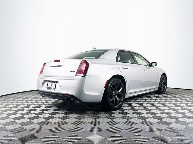 2022 Chrysler 300 300 Touring L