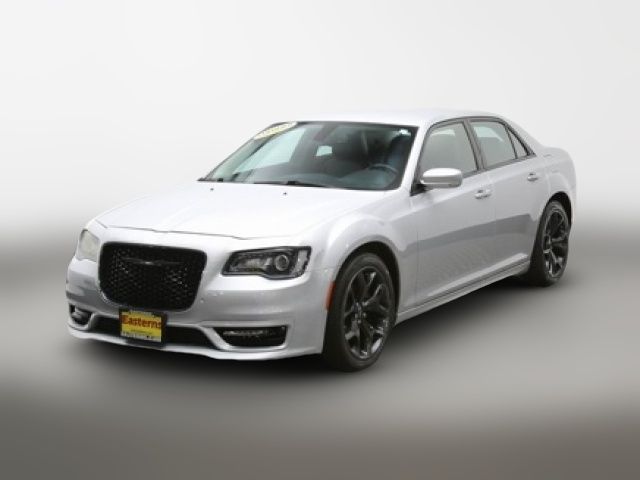 2022 Chrysler 300 Touring L