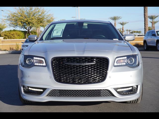 2022 Chrysler 300 Touring L