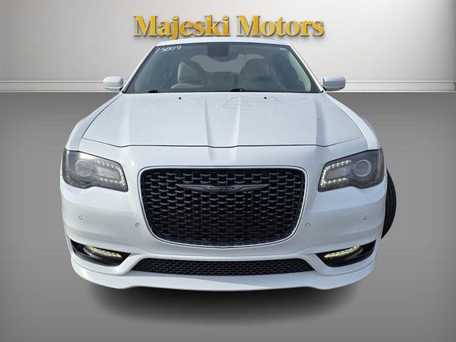 2022 Chrysler 300 300 Touring L