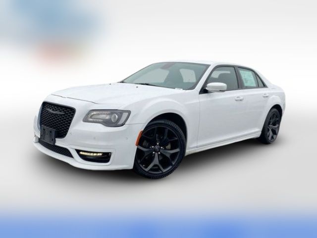 2022 Chrysler 300 300 Touring L