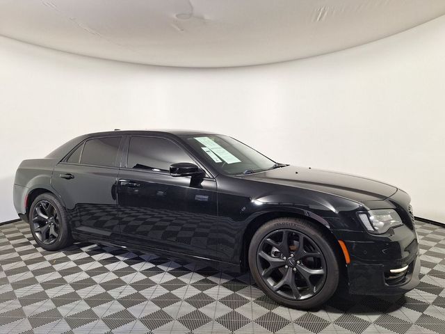 2022 Chrysler 300 Touring L