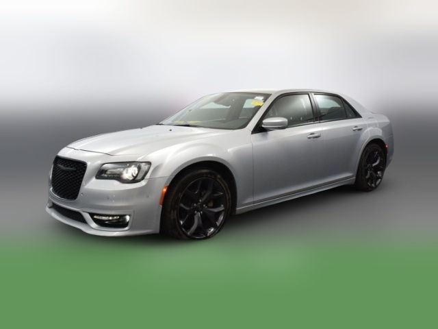 2022 Chrysler 300 Touring L