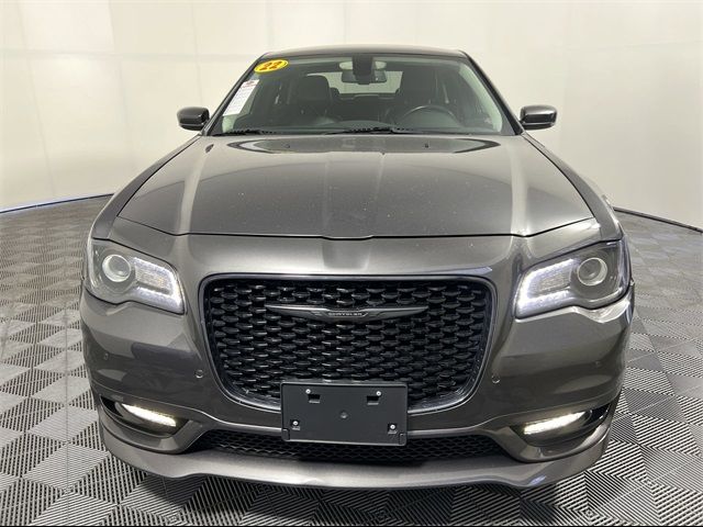 2022 Chrysler 300 Touring L