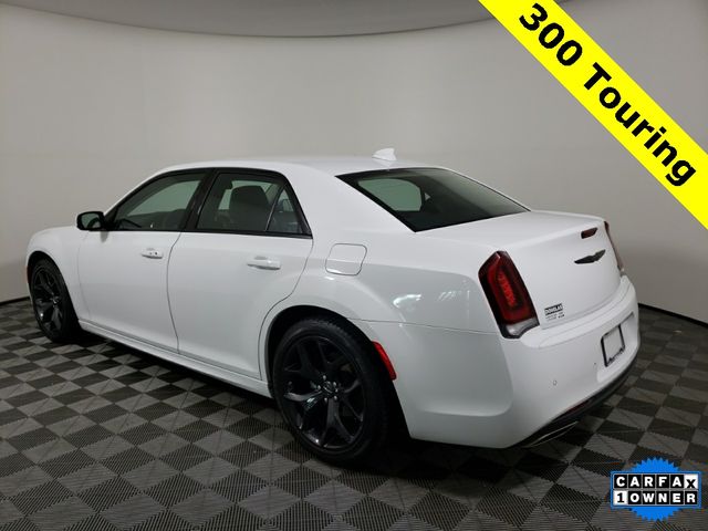 2022 Chrysler 300 Touring L