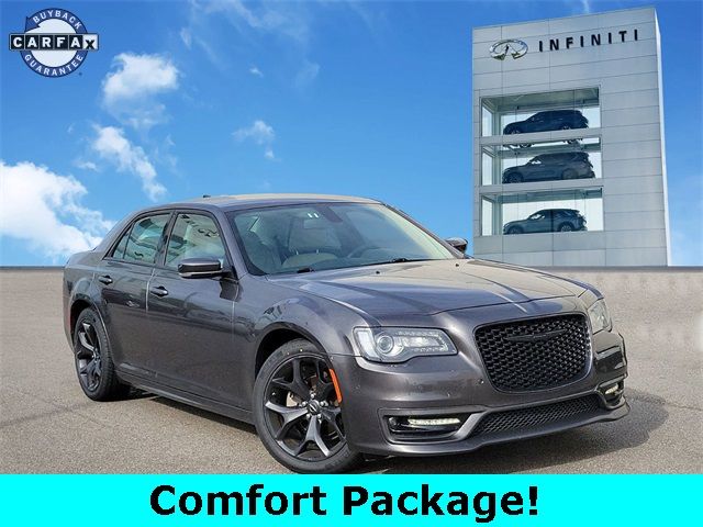 2022 Chrysler 300 Touring L