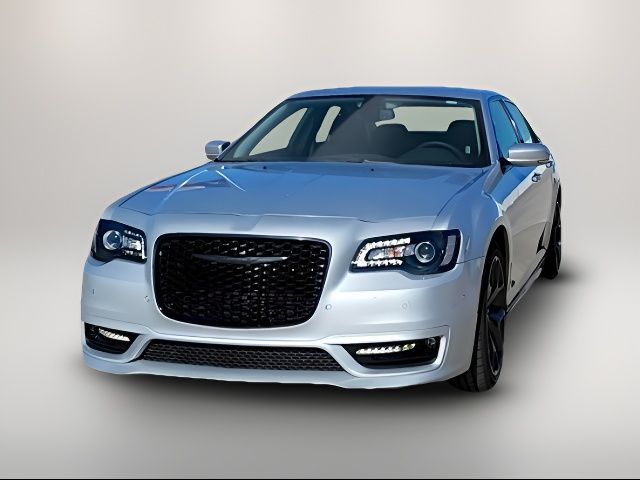 2022 Chrysler 300 Touring L