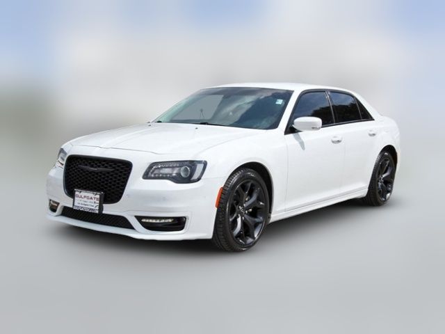 2022 Chrysler 300 Touring L