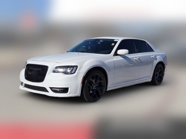 2022 Chrysler 300 Touring L