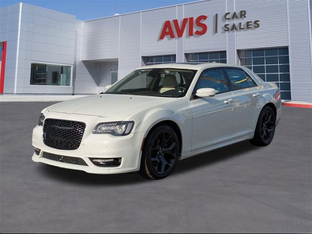 2022 Chrysler 300 Touring L