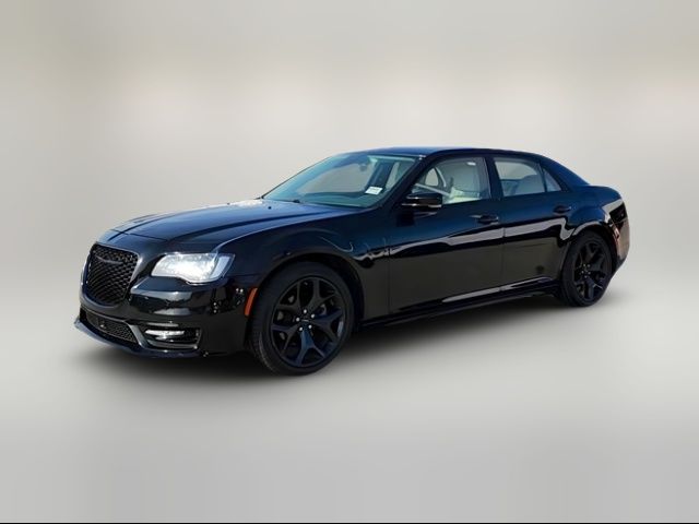 2022 Chrysler 300 Touring L