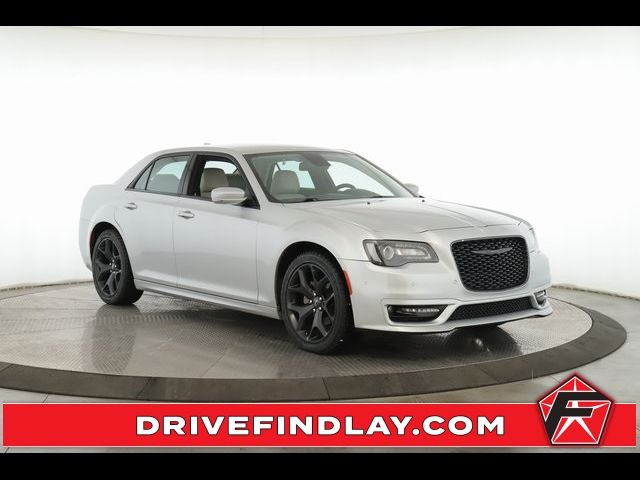 2022 Chrysler 300 300 Touring L