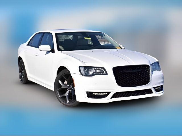 2022 Chrysler 300 Touring L