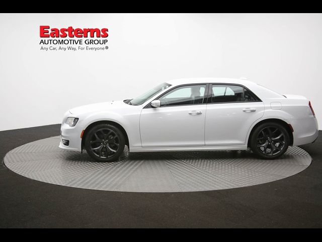 2022 Chrysler 300 Touring L