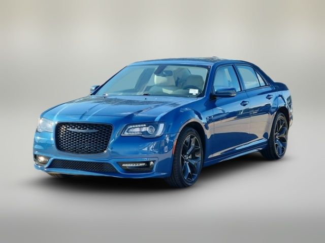 2022 Chrysler 300 Touring L