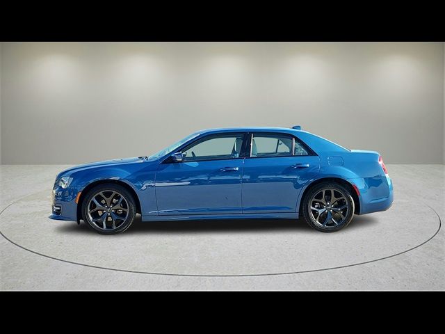 2022 Chrysler 300 Touring L