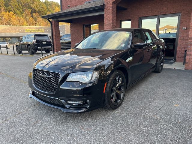 2022 Chrysler 300 Touring L