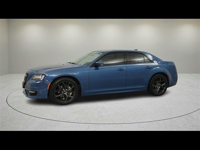 2022 Chrysler 300 Touring L