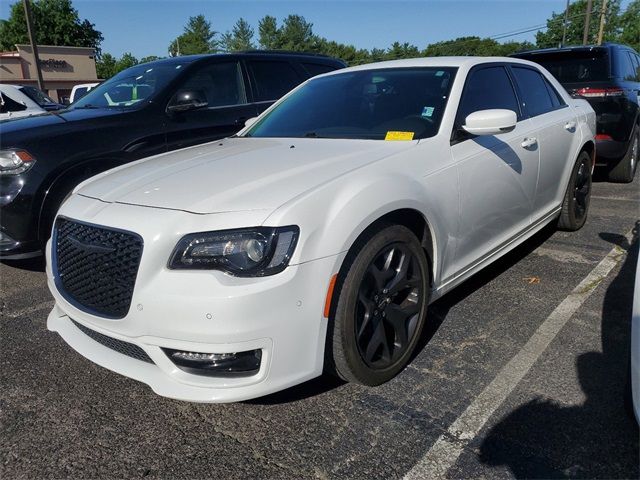 2022 Chrysler 300 Touring L