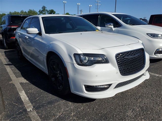 2022 Chrysler 300 Touring L