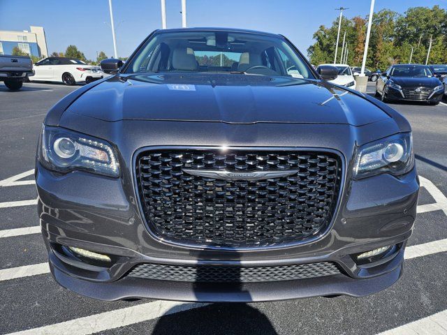 2022 Chrysler 300 Touring L