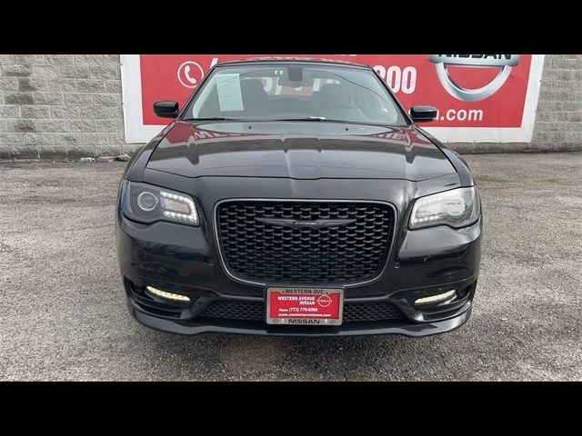 2022 Chrysler 300 Touring L