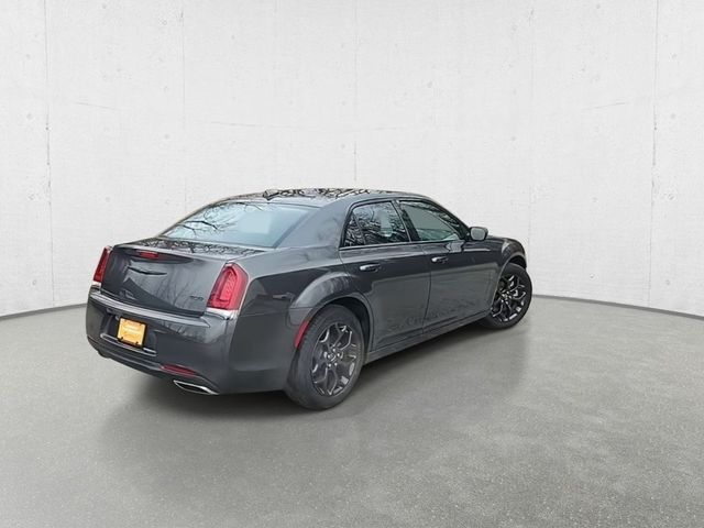 2022 Chrysler 300 Touring