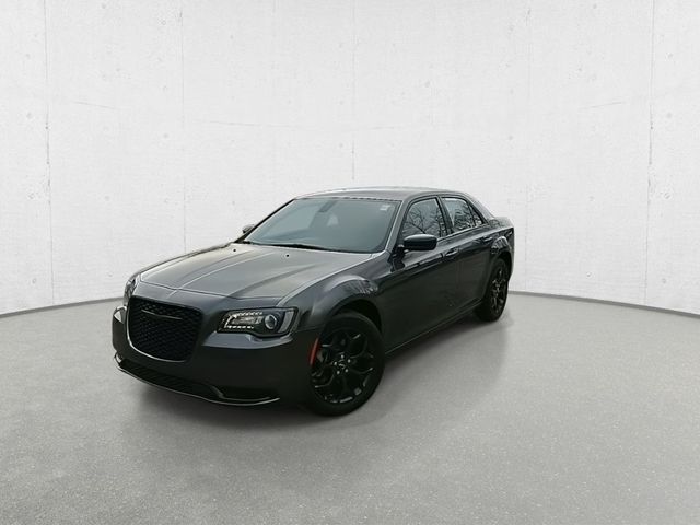 2022 Chrysler 300 Touring