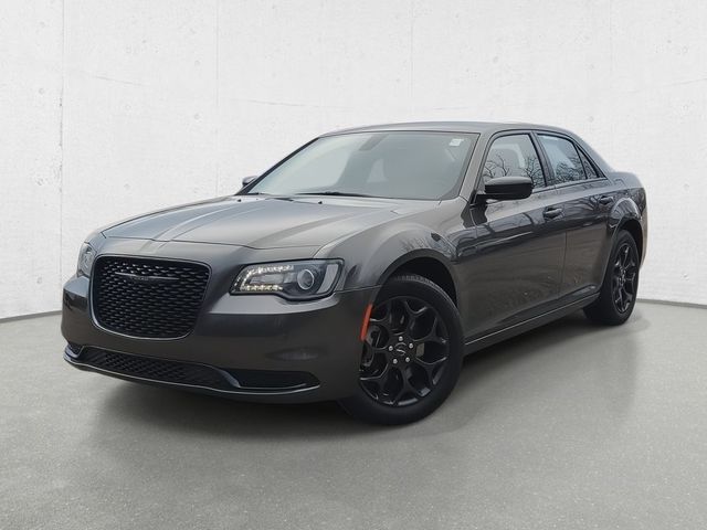 2022 Chrysler 300 Touring