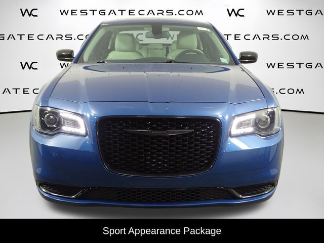 2022 Chrysler 300 Touring