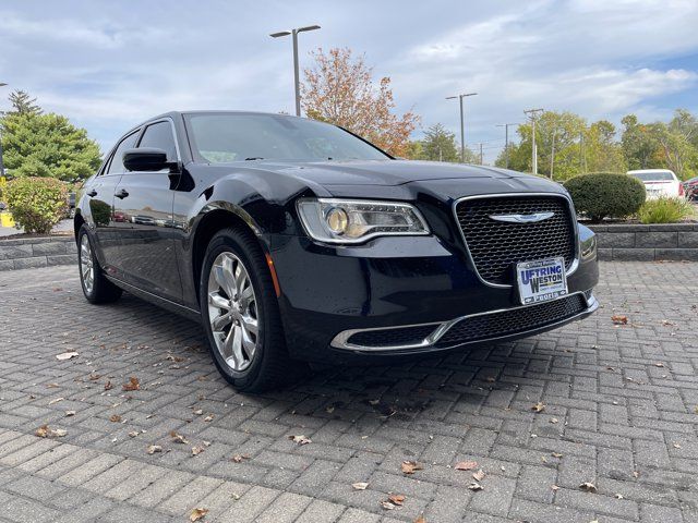 2022 Chrysler 300 Touring