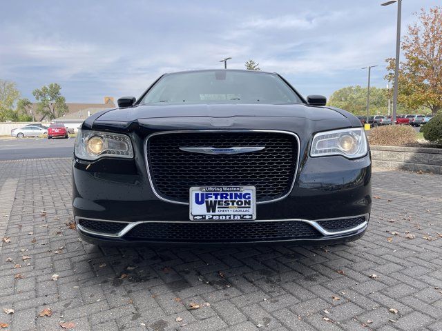 2022 Chrysler 300 Touring