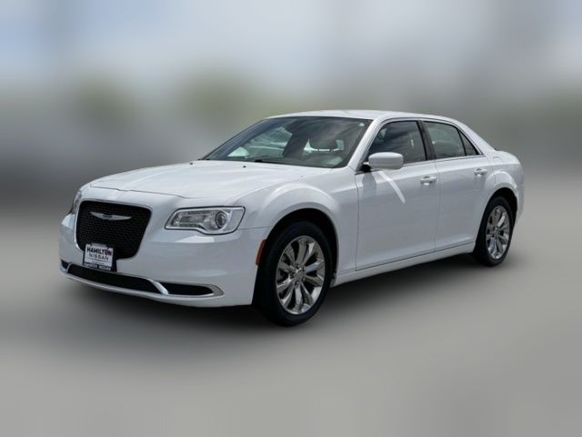 2022 Chrysler 300 Touring