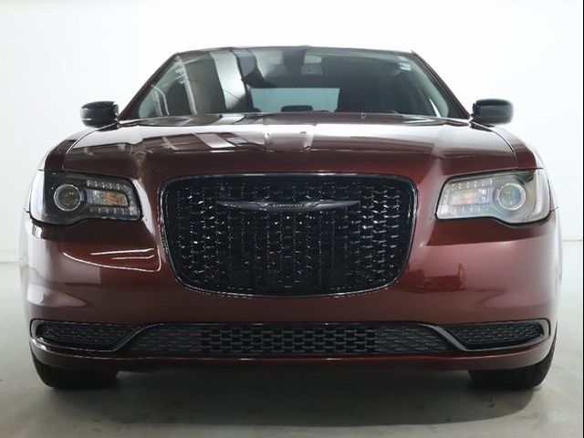 2022 Chrysler 300 Touring