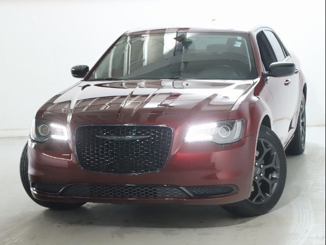 2022 Chrysler 300 Touring