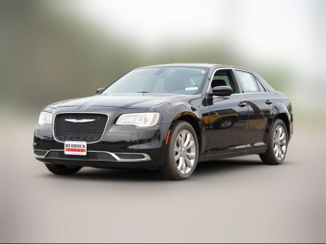 2022 Chrysler 300 Touring