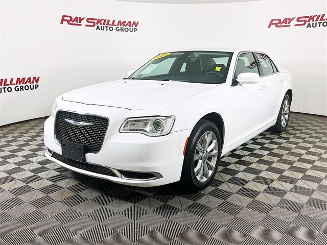 2022 Chrysler 300 Touring