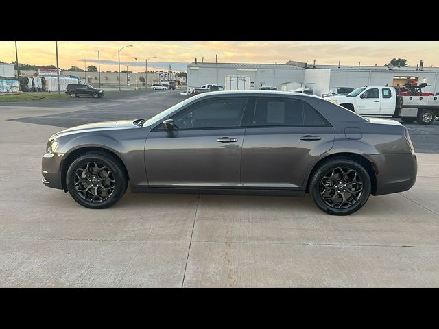 2022 Chrysler 300 Touring