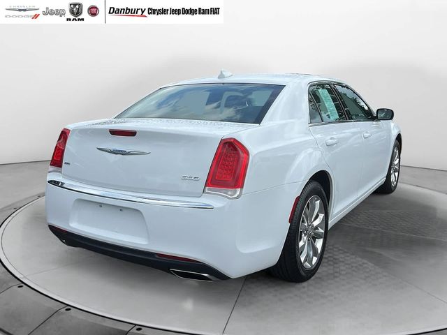 2022 Chrysler 300 Touring