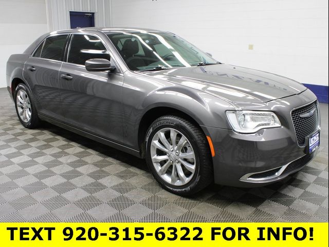 2022 Chrysler 300 Touring