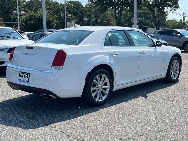 2022 Chrysler 300 Touring