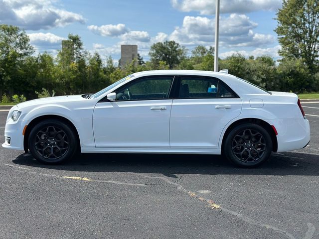 2022 Chrysler 300 300 Touring L