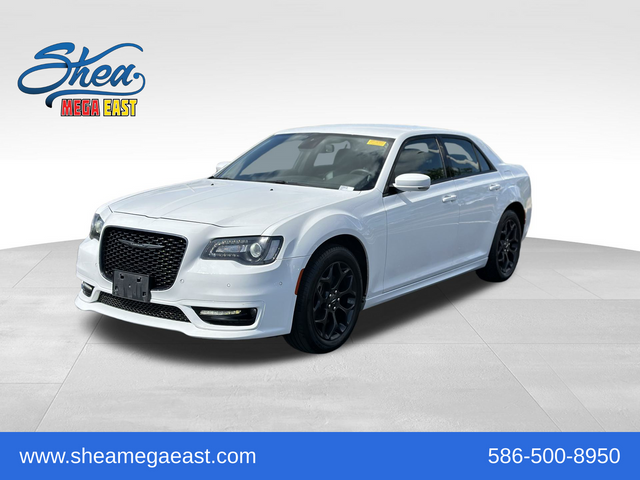 2022 Chrysler 300 300 Touring L