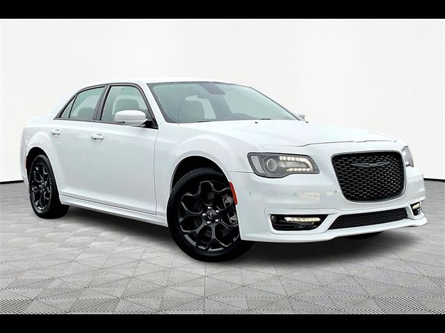 2022 Chrysler 300 300 Touring L