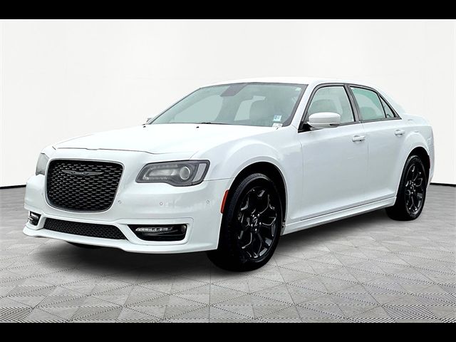 2022 Chrysler 300 300 Touring L